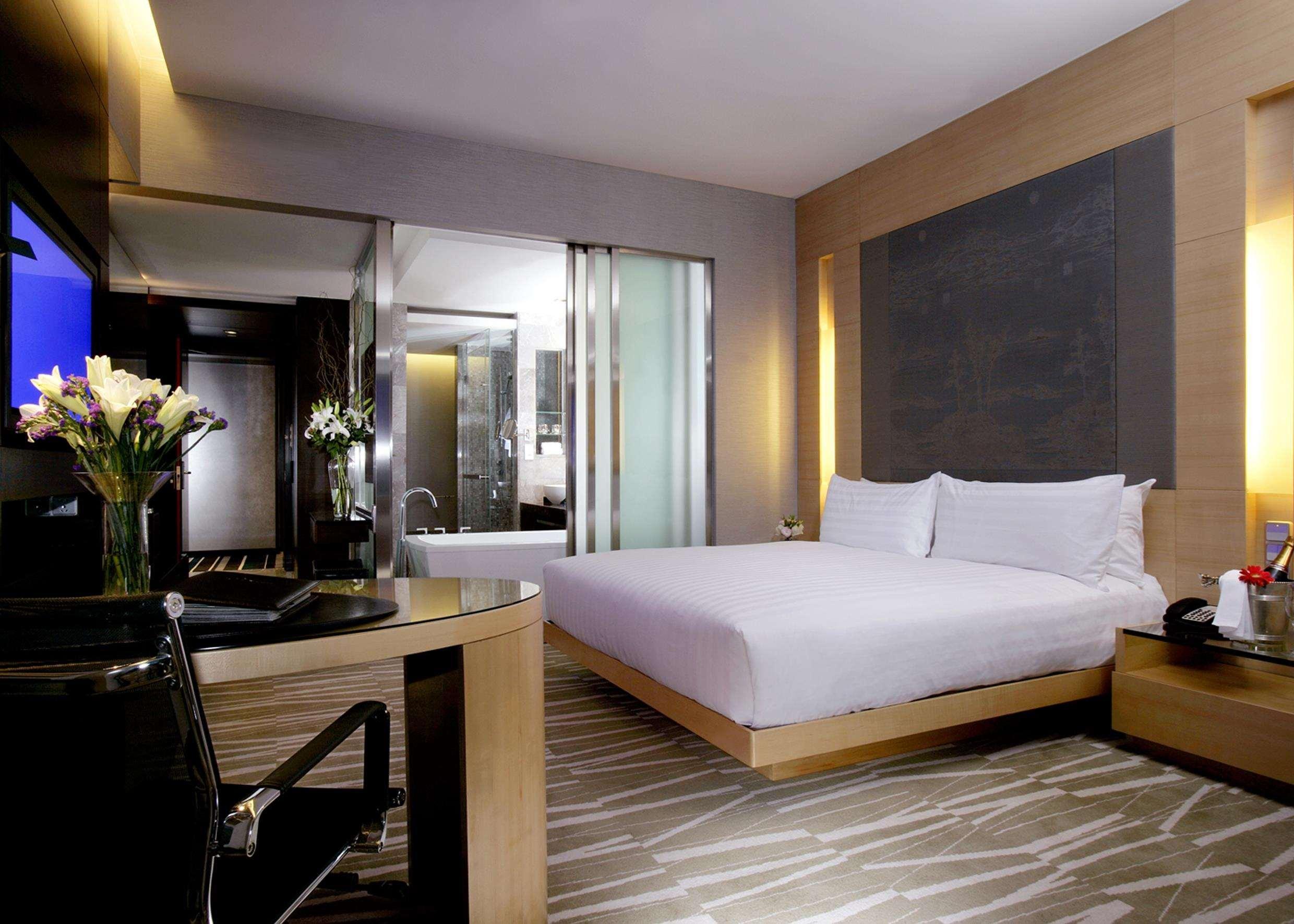 The Longemont Hotel 5*